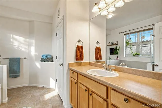 8123 W 51st Place #302 Arvada, CO 80002