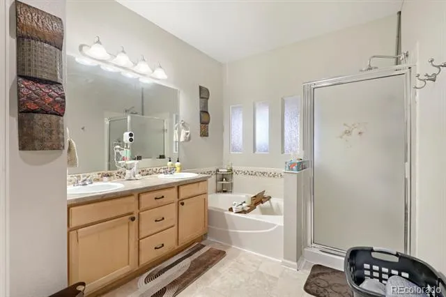 6703 S Winnipeg Circle #101 Aurora, CO 80016