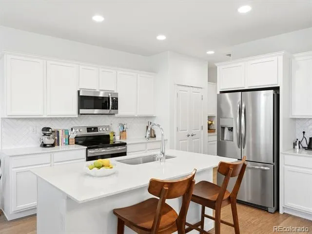 4047 E 98th Place Thornton, CO 80229