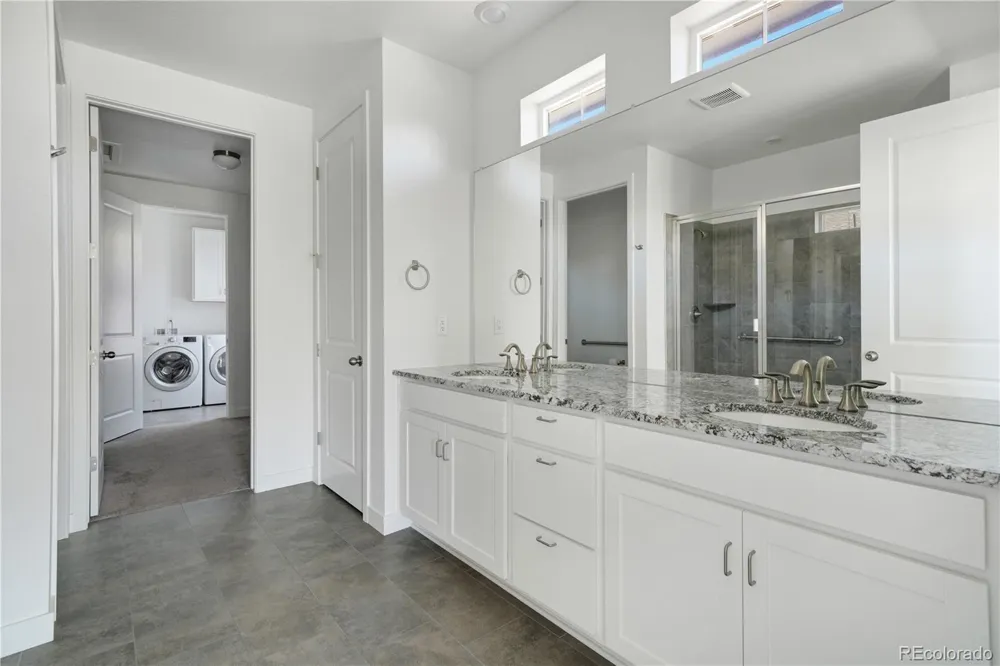8886 S Tibet Court Aurora, CO 80016