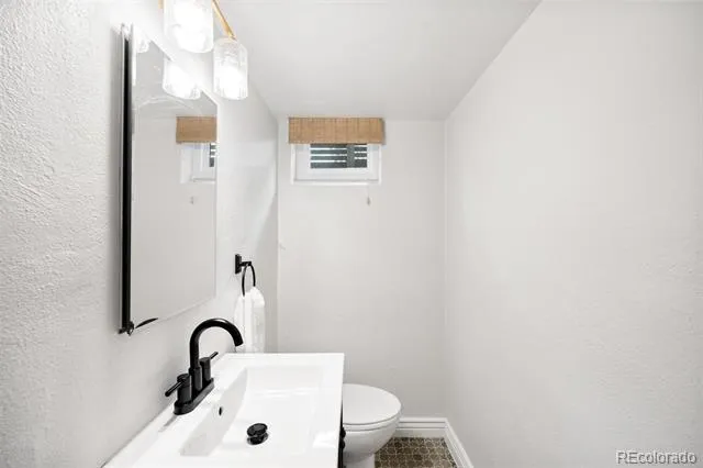 1130 Monaco Parkway Denver, CO 80220