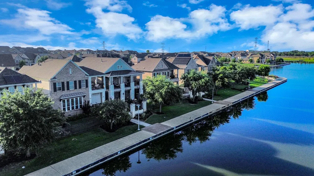 9663 Rockport Hills Drive Cypress, TX 77433