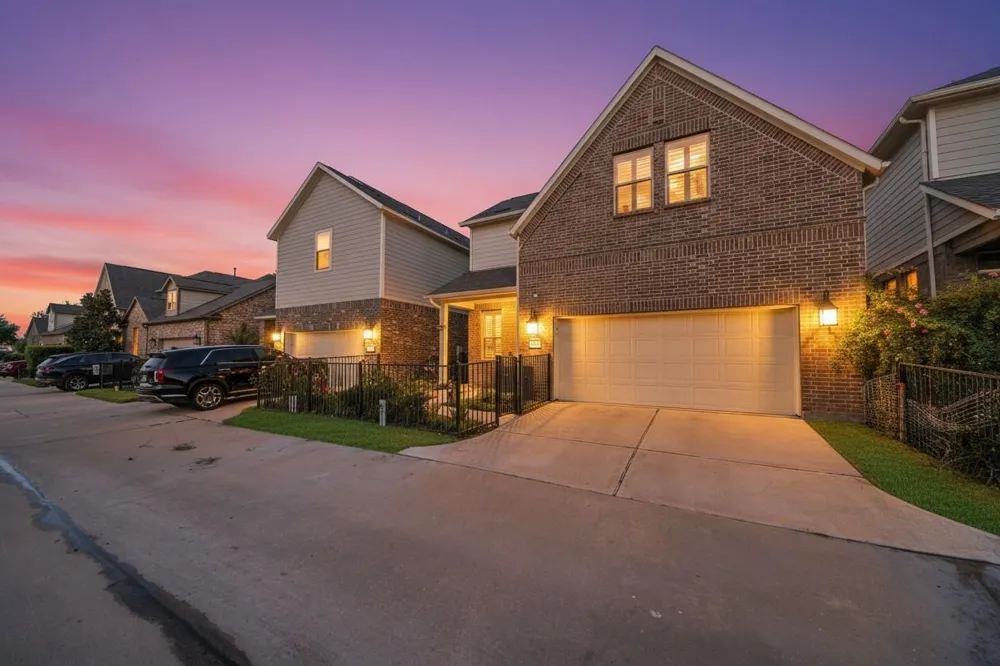 9663 Rockport Hills Drive Cypress, TX 77433