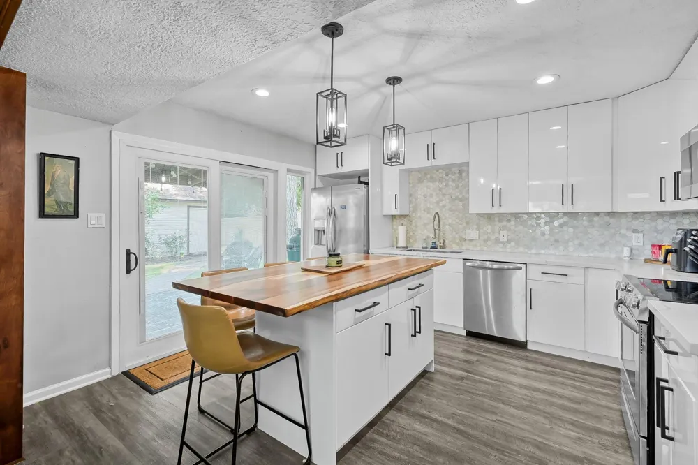 446 Fantasy Lane Montgomery, TX 77356