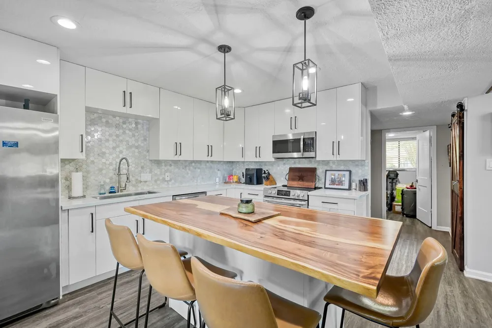 446 Fantasy Lane Montgomery, TX 77356