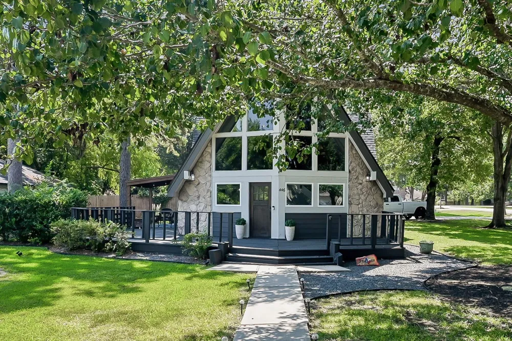446 Fantasy Lane Montgomery, TX 77356