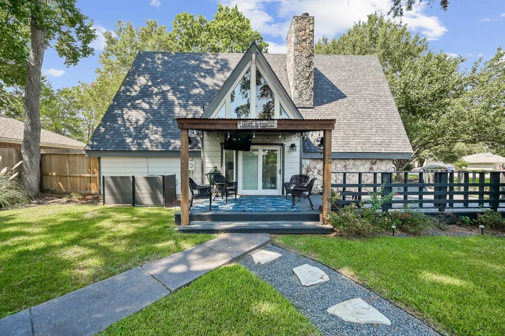 446 Fantasy Lane Montgomery, TX 77356