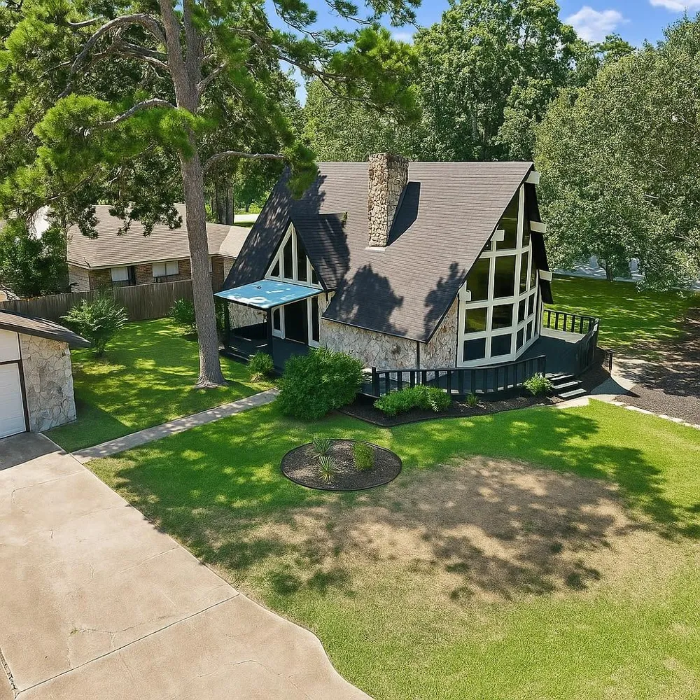 446 Fantasy Lane Montgomery, TX 77356