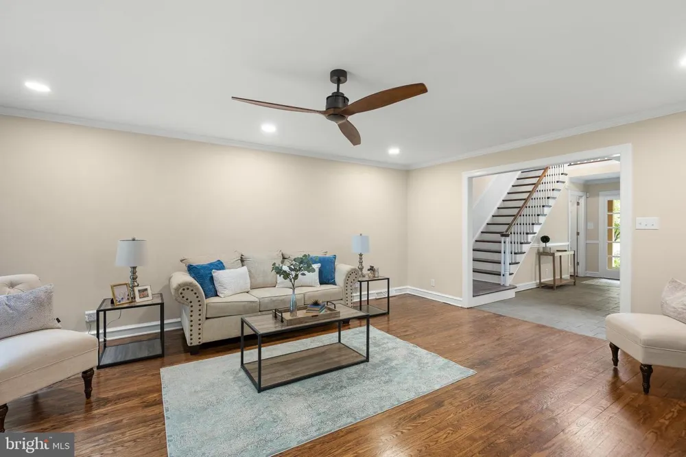 1012 WARWICK LANE Wilmington, DE 19807