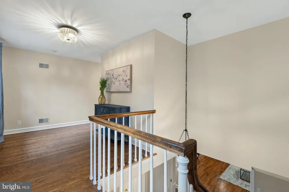 1012 WARWICK LANE Wilmington, DE 19807