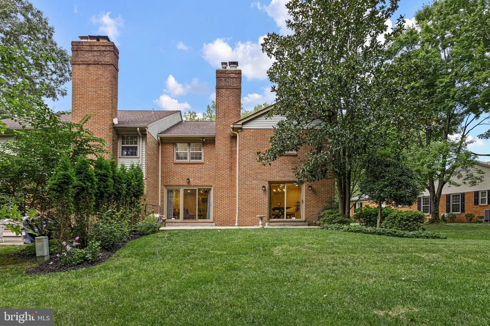 1012 WARWICK LANE Wilmington, DE 19807