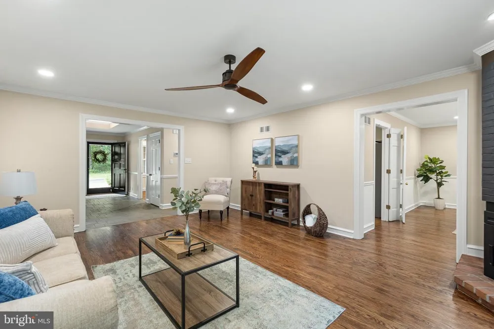 1012 WARWICK LANE Wilmington, DE 19807