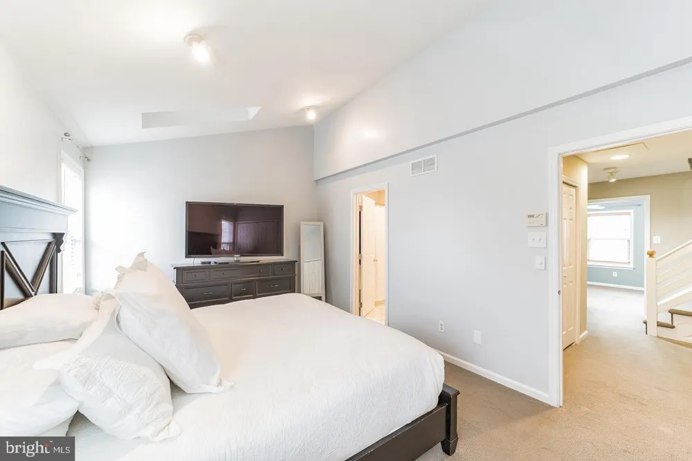 104 VICTORIA COURT Malvern, PA 19355