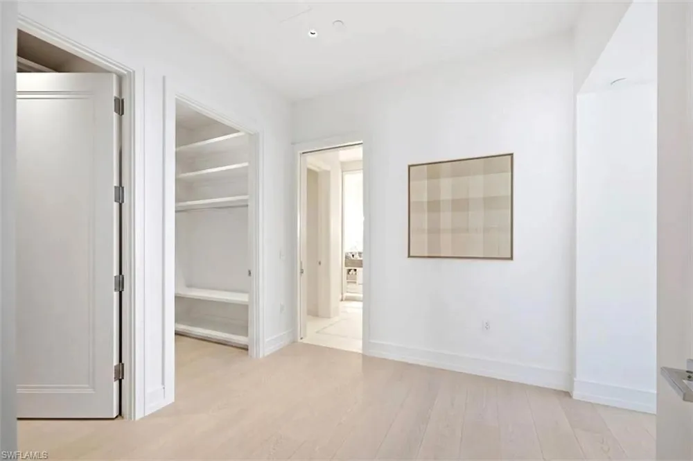 902 Gulf Shore Boulevard #E502 Naples, FL 34102