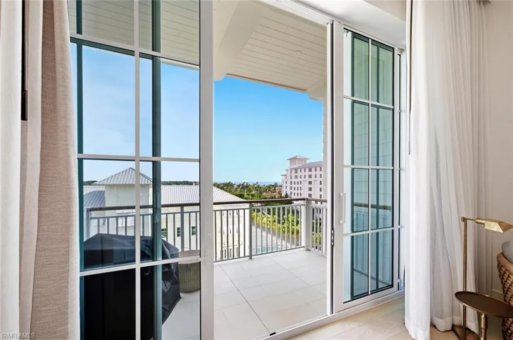 902 Gulf Shore Boulevard #E502 Naples, FL 34102