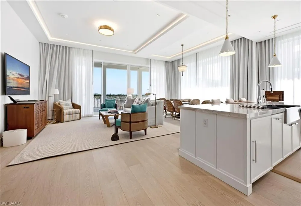 902 Gulf Shore Boulevard #E502 Naples, FL 34102