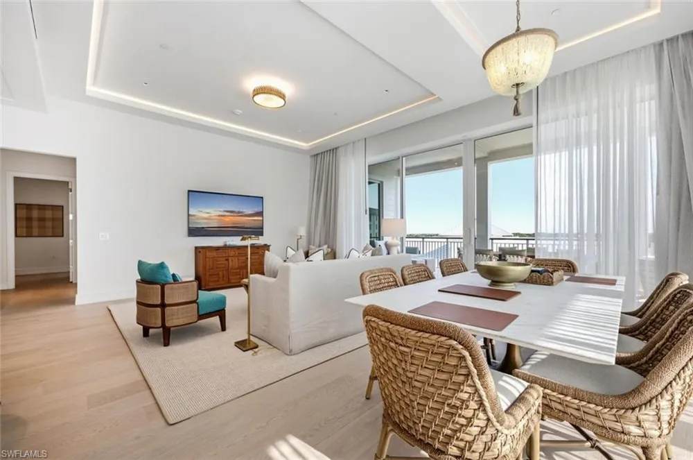 902 Gulf Shore Boulevard #E502 Naples, FL 34102