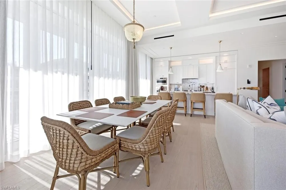 902 Gulf Shore Boulevard #E502 Naples, FL 34102