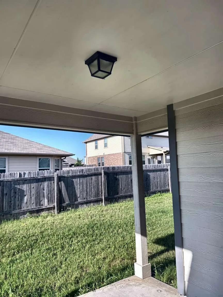 713 Coltrane Drive Pflugerville, TX 78660