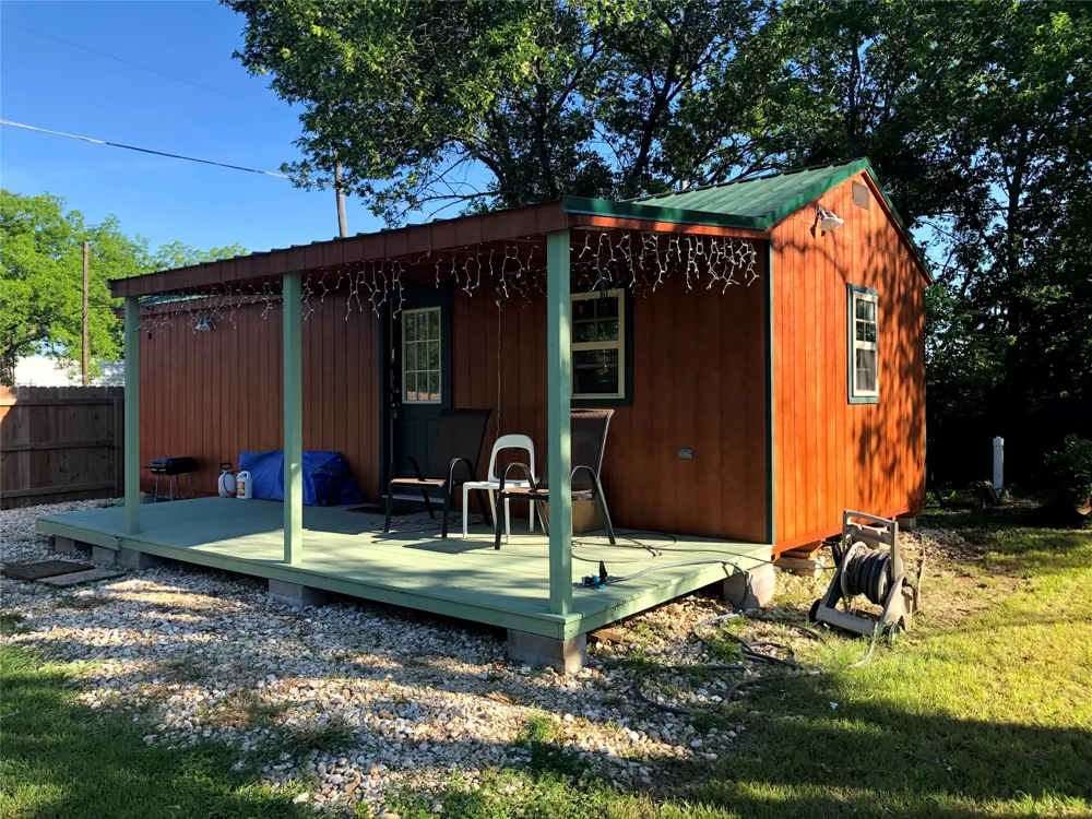 241 E Jackson Street Bartlett, TX 76511