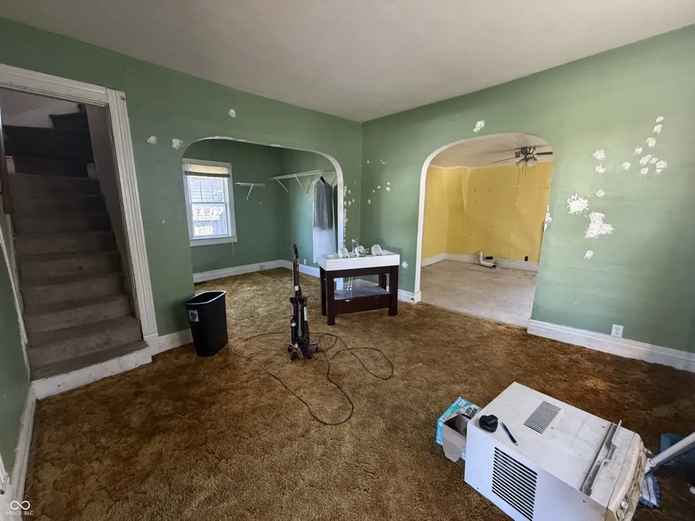 119 10th Street Elwood, IN 46036