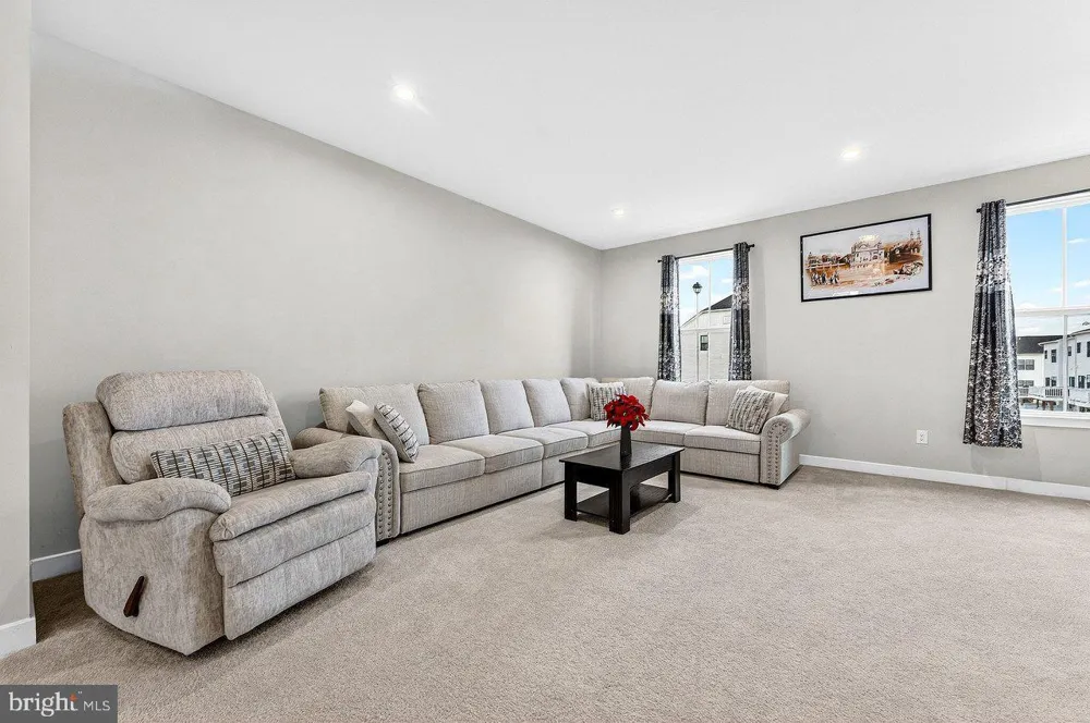 39 SAGE WAY Mt Laurel, NJ 08054