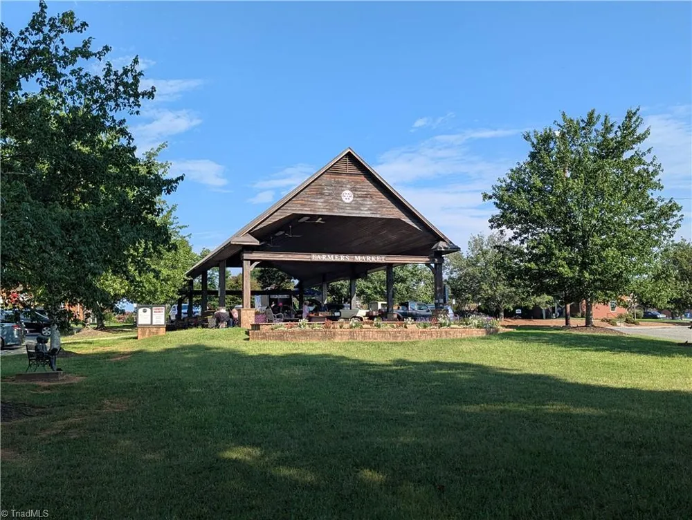9260 Stoney River Lane Kernersville, NC 27284