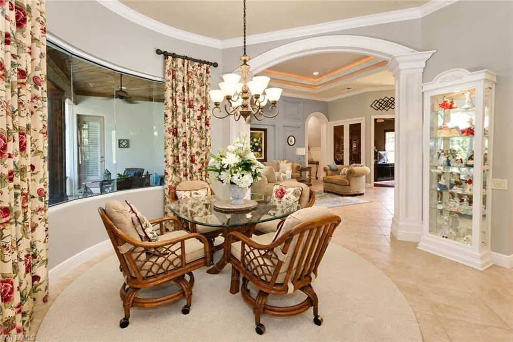 7491 Treeline Drive Naples, FL 34119