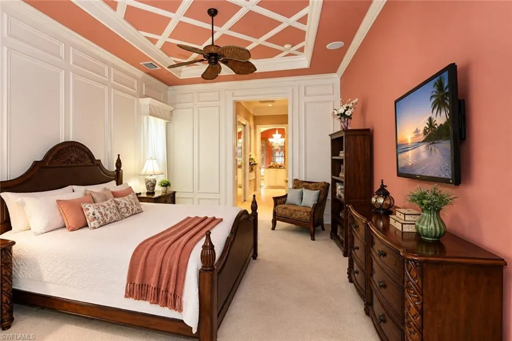 7491 Treeline Drive Naples, FL 34119