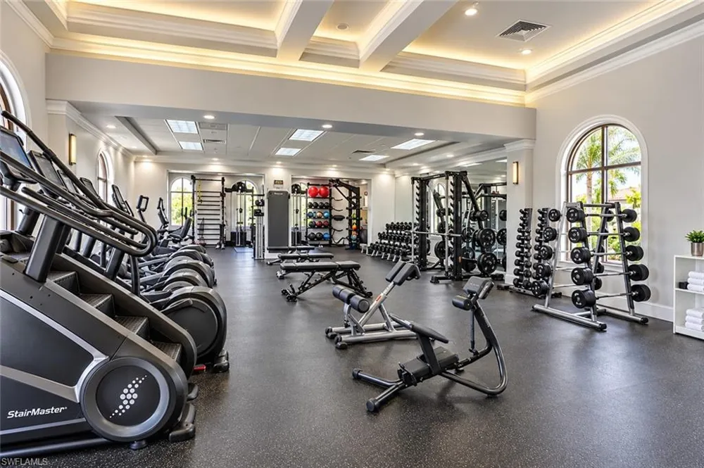 7491 Treeline Drive Naples, FL 34119
