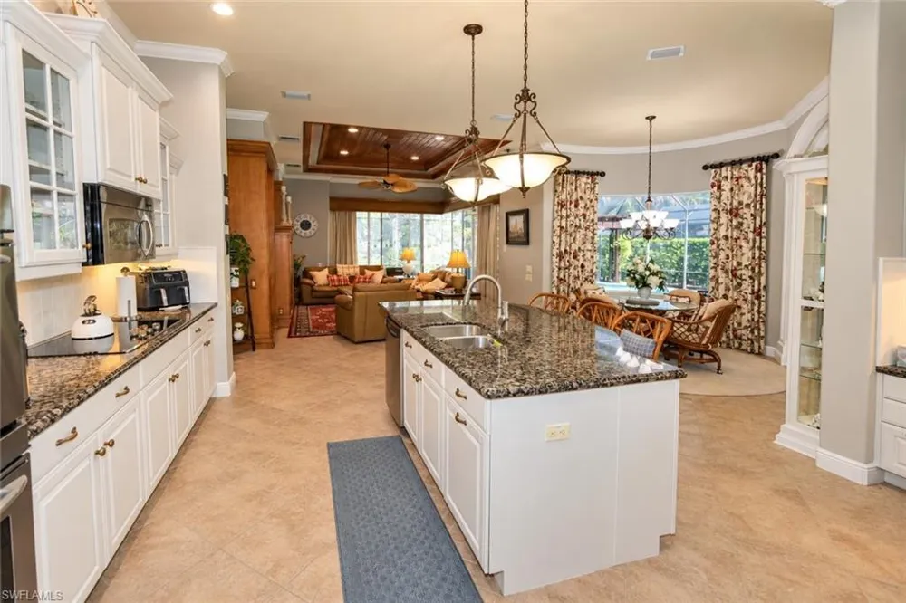 7491 Treeline Drive Naples, FL 34119