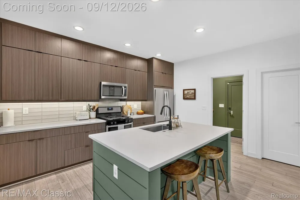 2250 Ryel Boulevard Commerce Charter Township, MI 48382