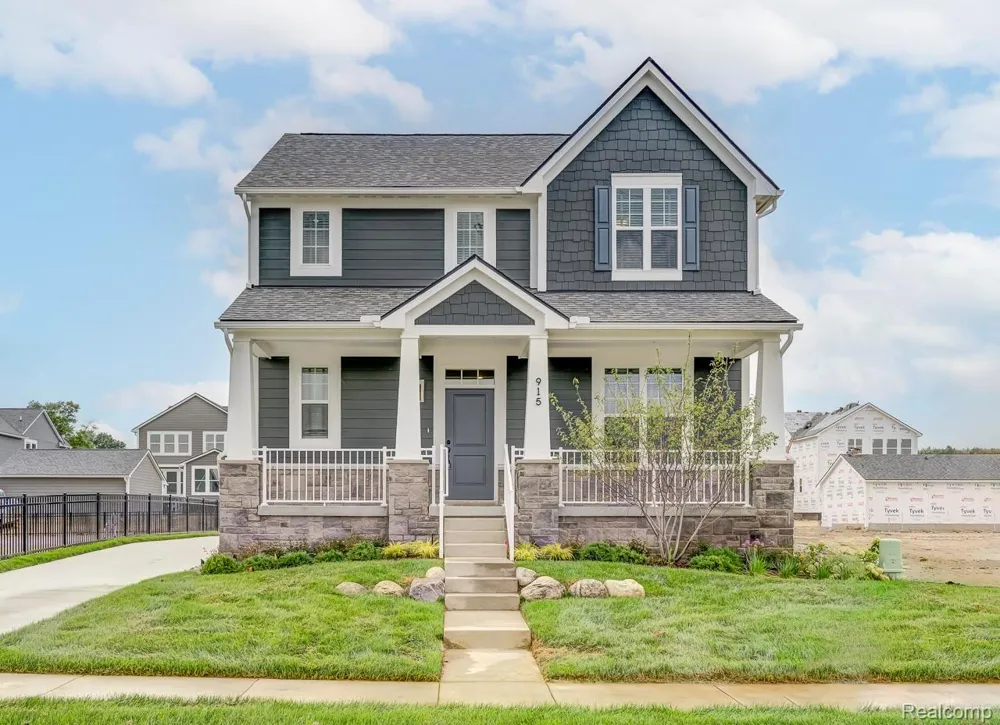 750 Schalm Dr Clawson City, MI 48017