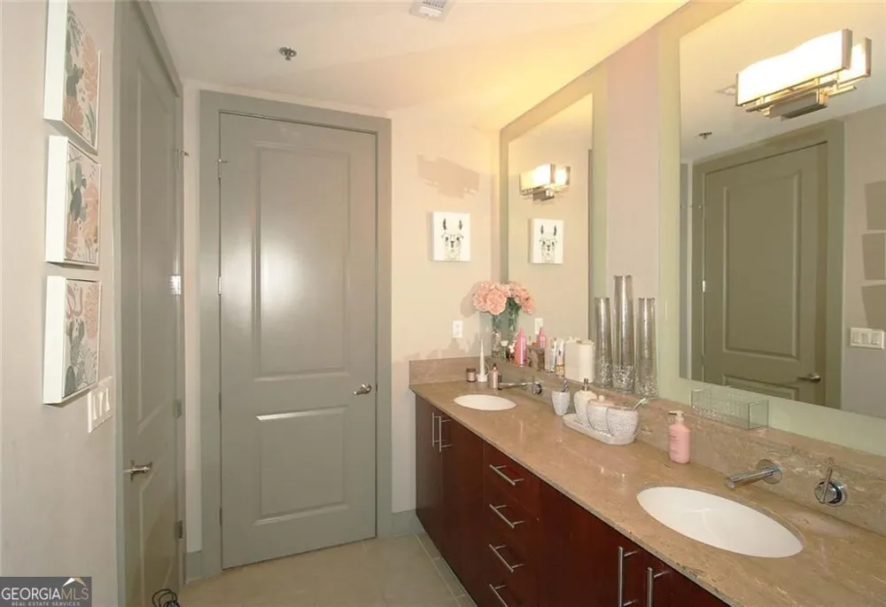 4561 Olde Perimeter WAY Atlanta, GA 30346