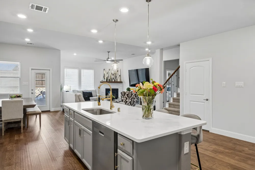 5100 Unity Drive Denton, TX 76207