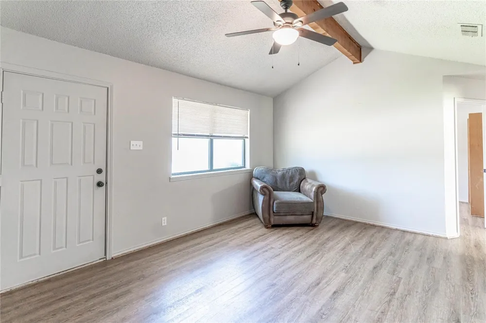4031 Country Meadows Circle Granbury, TX 76049