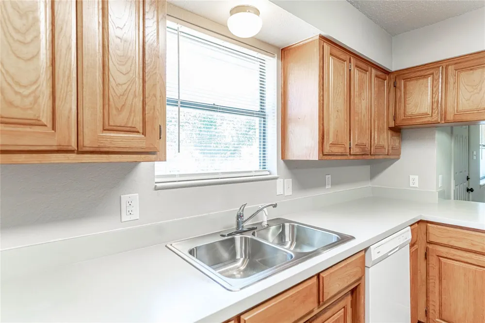 4031 Country Meadows Circle Granbury, TX 76049