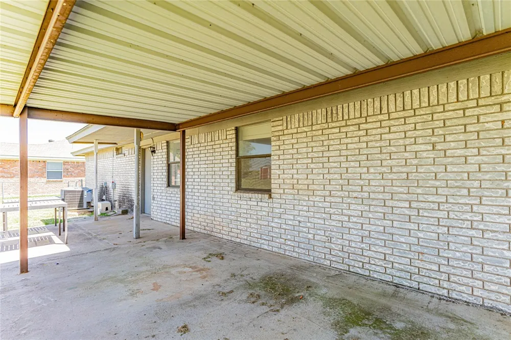4031 Country Meadows Circle Granbury, TX 76049