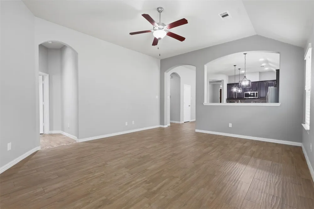 2809 Parkside Village Lane Pearland, TX 77581