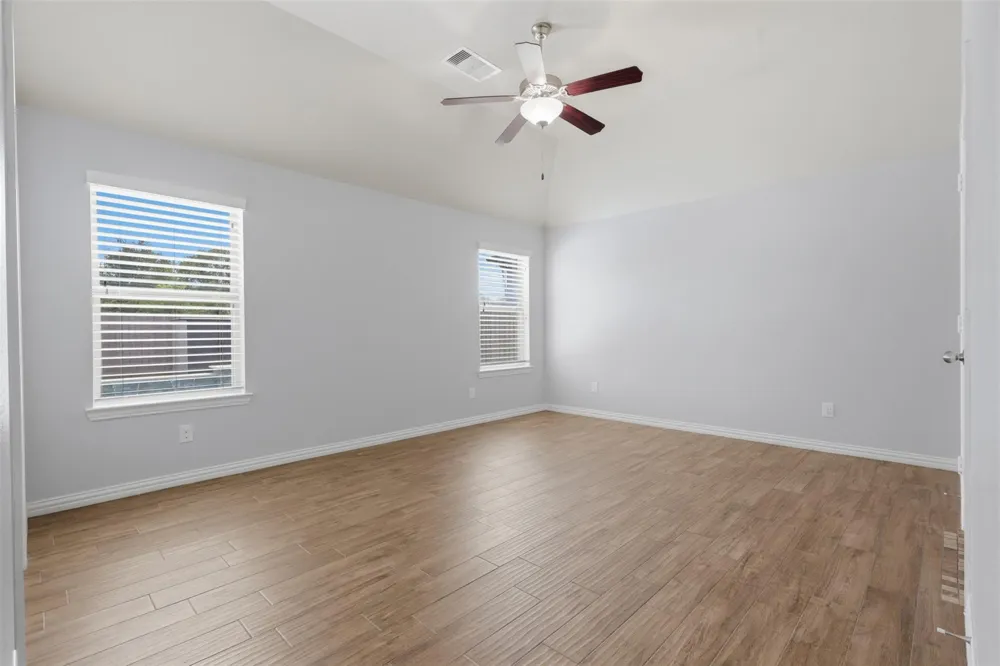 2809 Parkside Village Lane Pearland, TX 77581