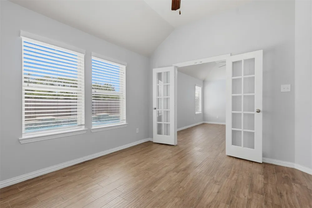 2809 Parkside Village Lane Pearland, TX 77581