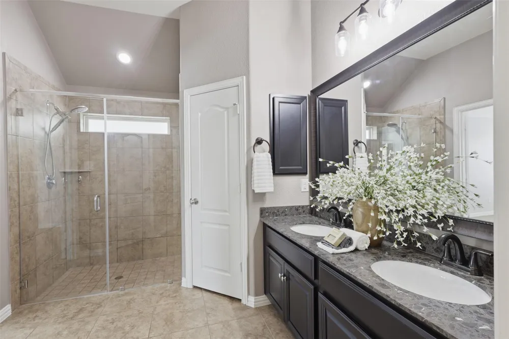 2809 Parkside Village Lane Pearland, TX 77581