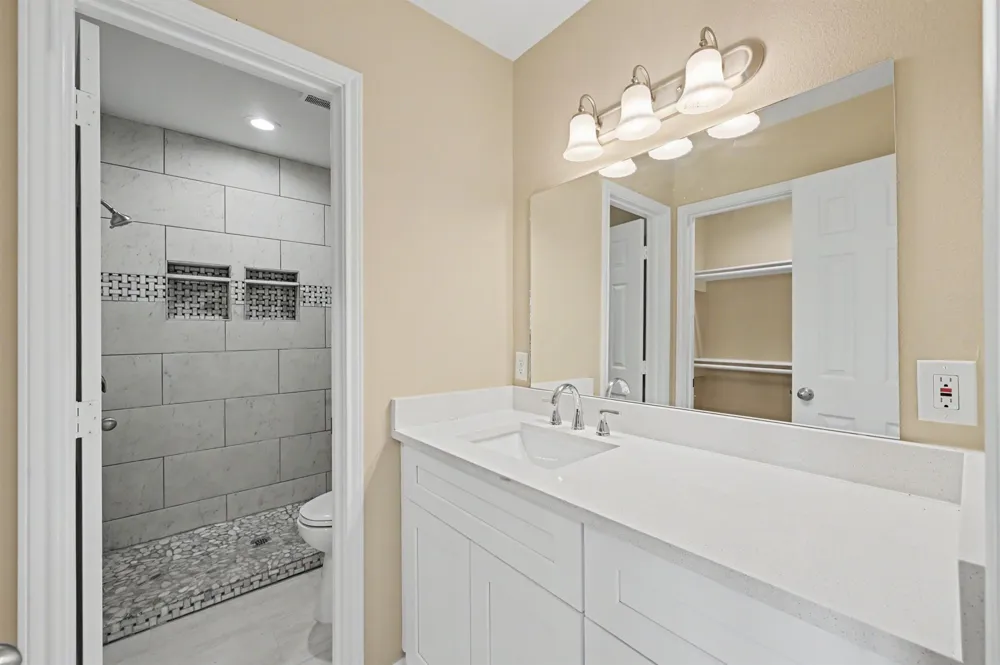 3240 Poe Drive Montgomery, TX 77356