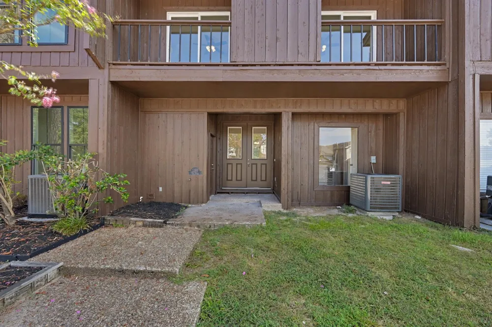 3240 Poe Drive Montgomery, TX 77356