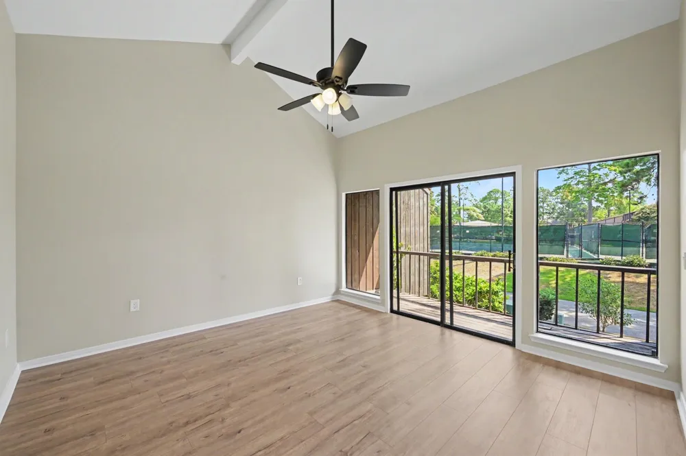 3240 Poe Drive Montgomery, TX 77356