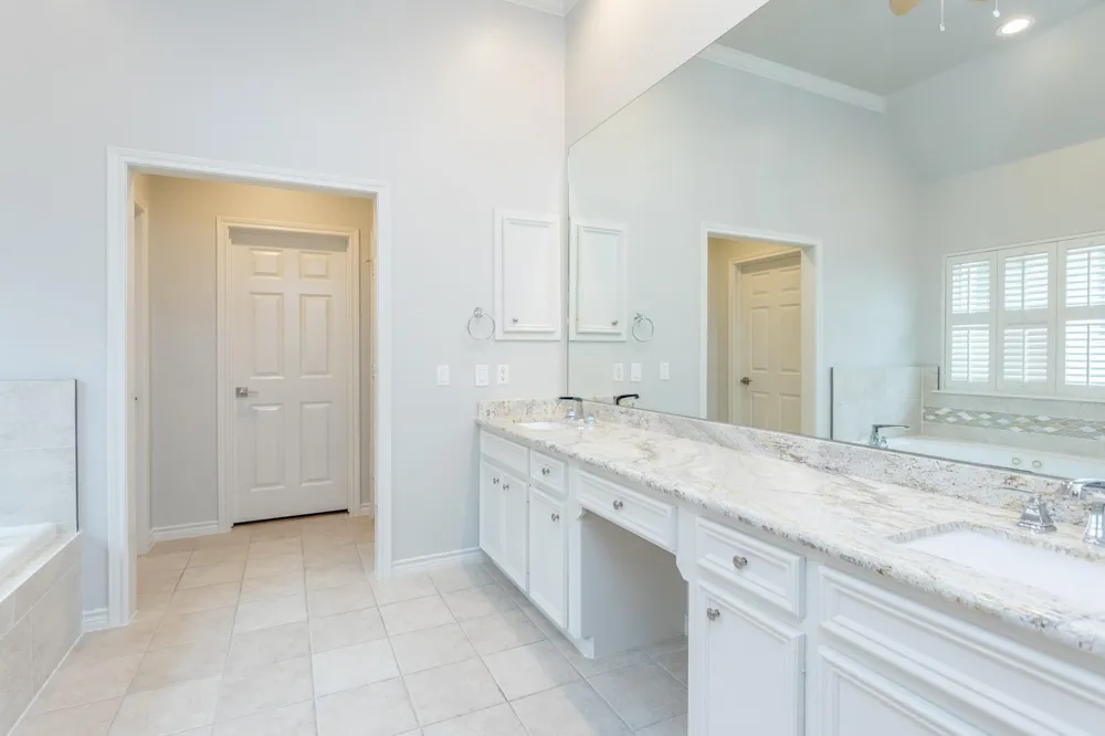 2504 Park Street #B Houston, TX 77019
