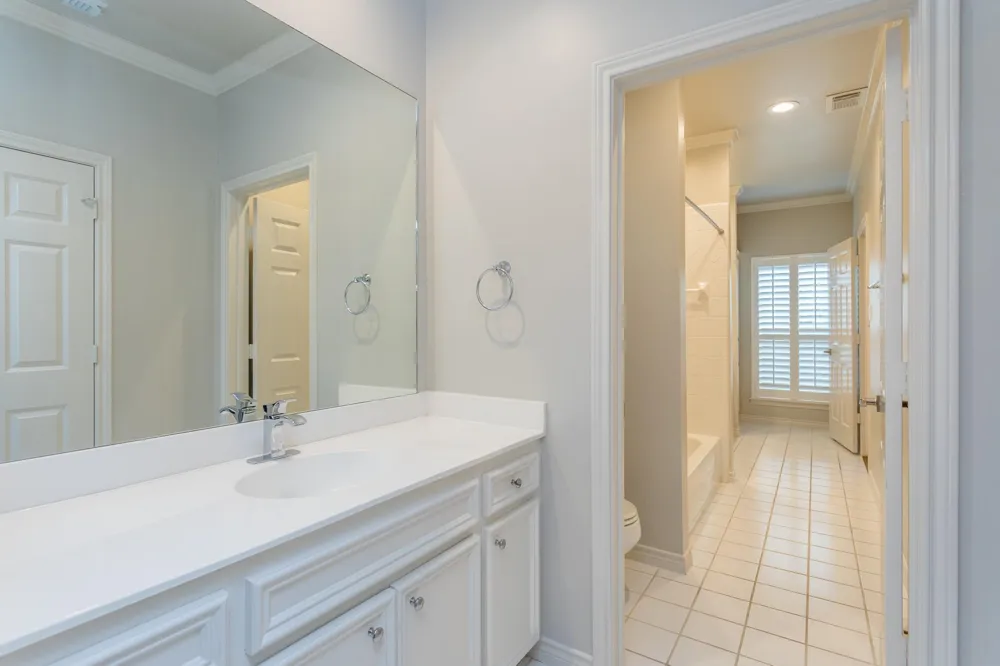 2504 Park Street #B Houston, TX 77019