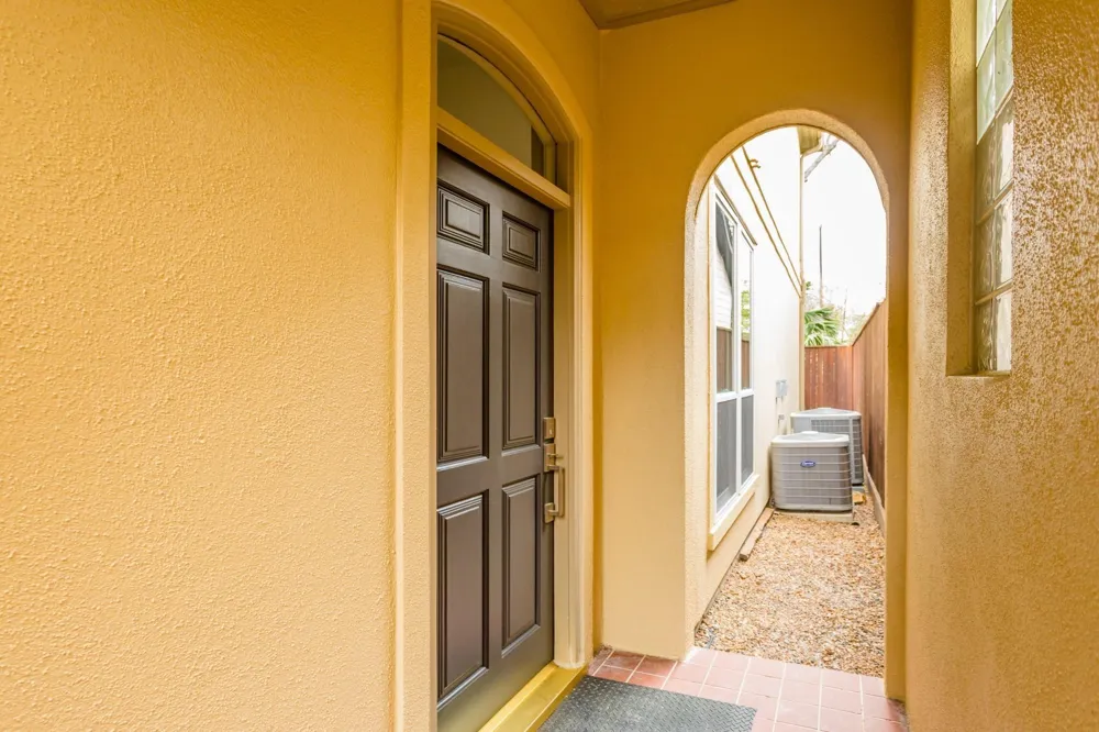 2504 Park Street #B Houston, TX 77019