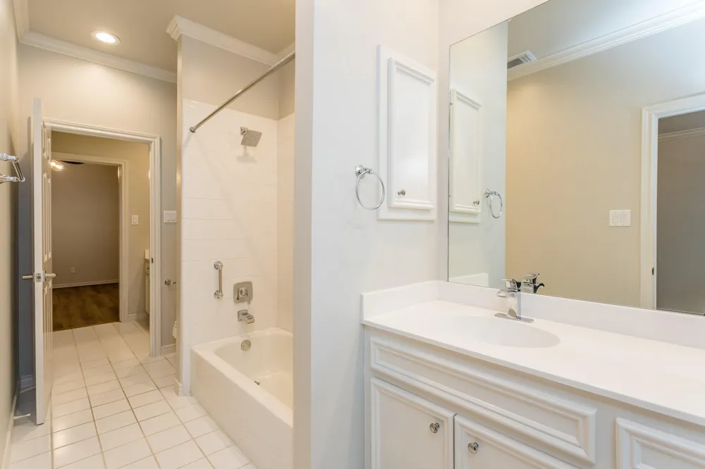 2504 Park Street #B Houston, TX 77019