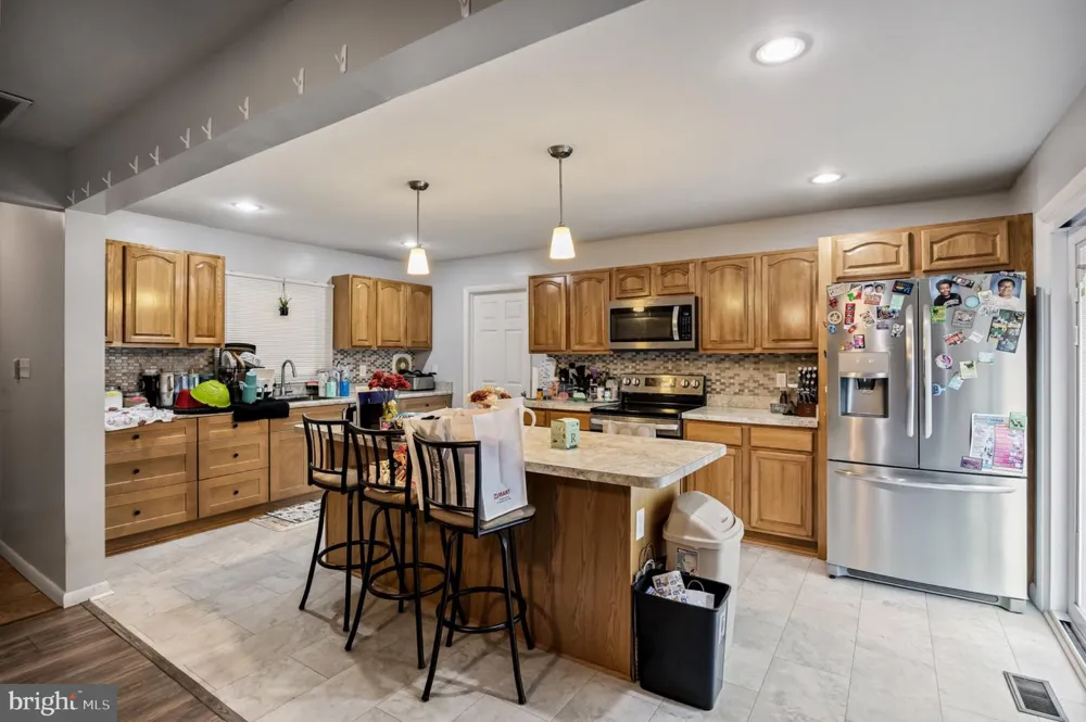 24 MAYAPPLE LANE Willingborough, NJ 08046